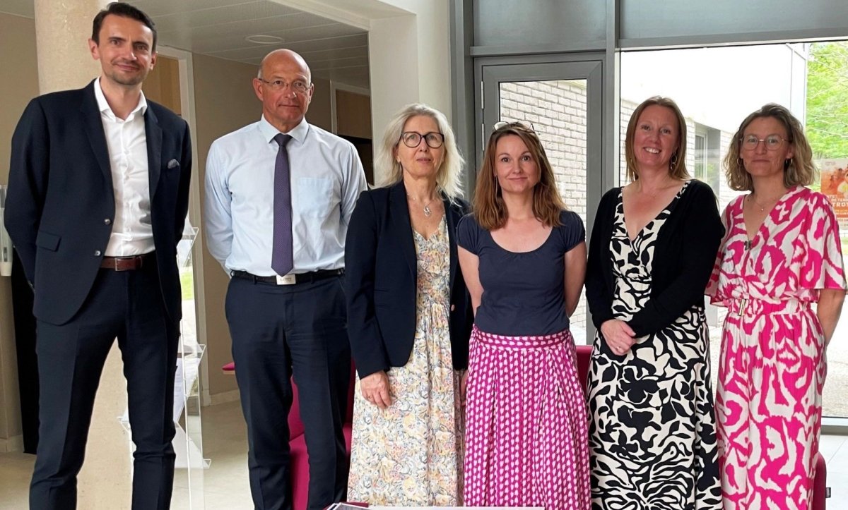 De gauche à droite : Valentin Doligé (Directeur Général d’ORCOM) et les Experts-comptables Associés Thierry Mignon, Virginie Vellut, Gaëlle Fournet, Angélique Lugnier et Aurélie Rety-Boisfard