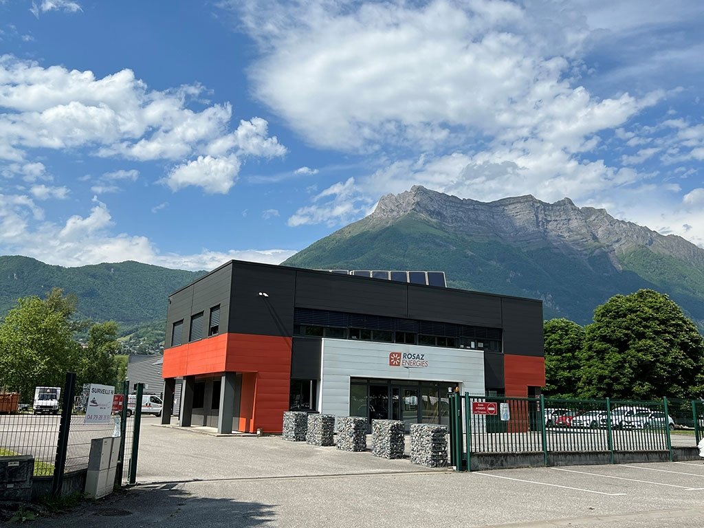 © Rosaz Energies, 2025 © Rosaz Energies, 2025