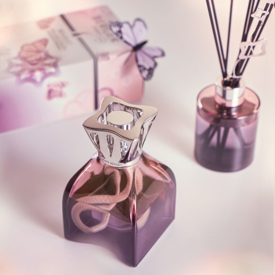 © Emosia, LinkedIn, 2025.