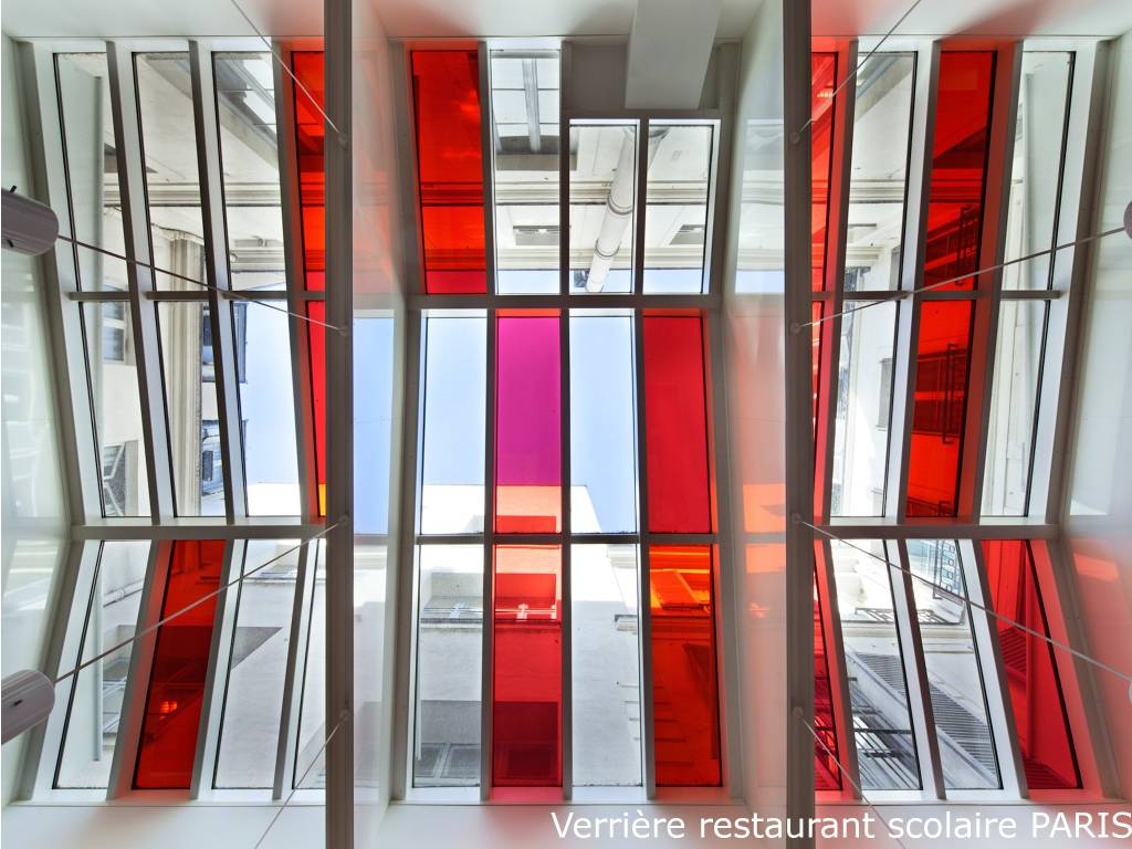 Verrière pare-flammes d'un restaurant scolaire dans le premier arrondissement de Paris. - © Briand Industries SN / Croixmariebourdon architectes associés / Luc Boegly Verrière pare-flammes d'un restaurant scolaire dans le premier arrondissement de Paris. - © Briand Industries SN / Croixmariebourdon architectes associés / Luc Boegly