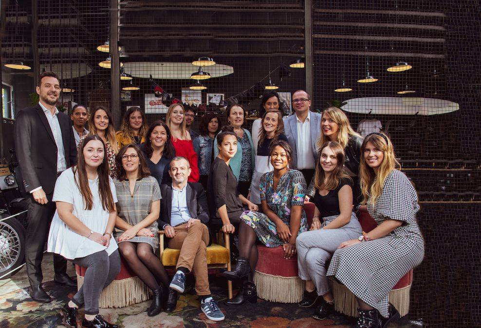 © Happy to meet you