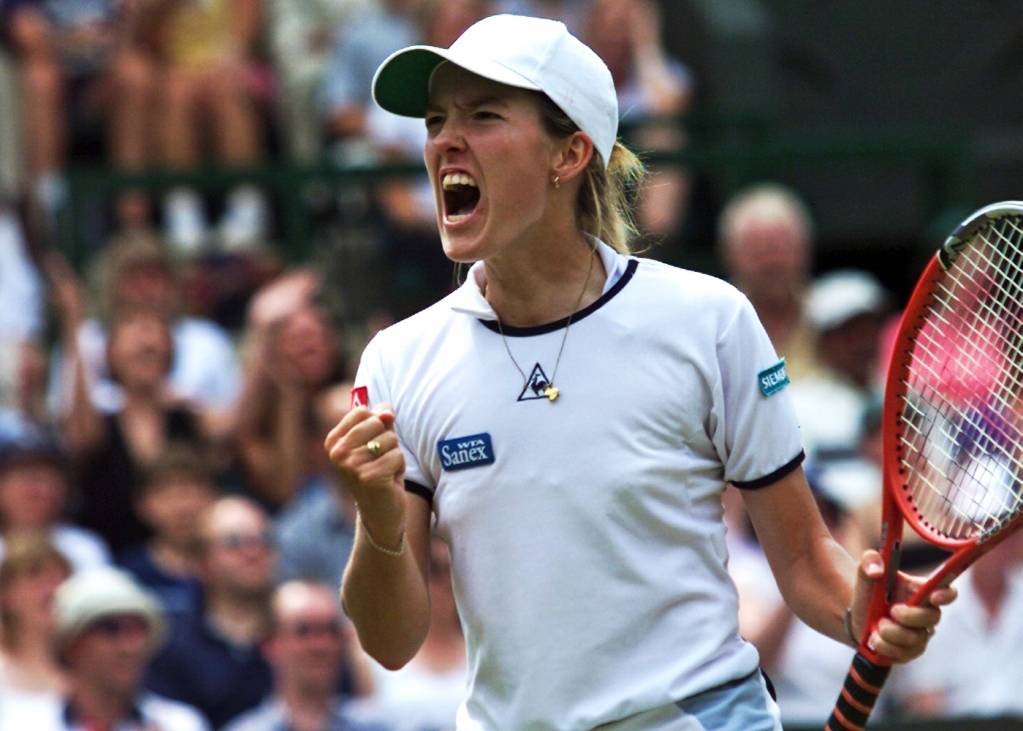 Justine Henin avec maillot Le coq sportif - lecoqsportif.com Justine Henin avec maillot Le coq sportif - lecoqsportif.com