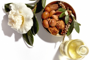 L’Oréal Sharing Beauty With All L’Oréal Sharing Beauty With All