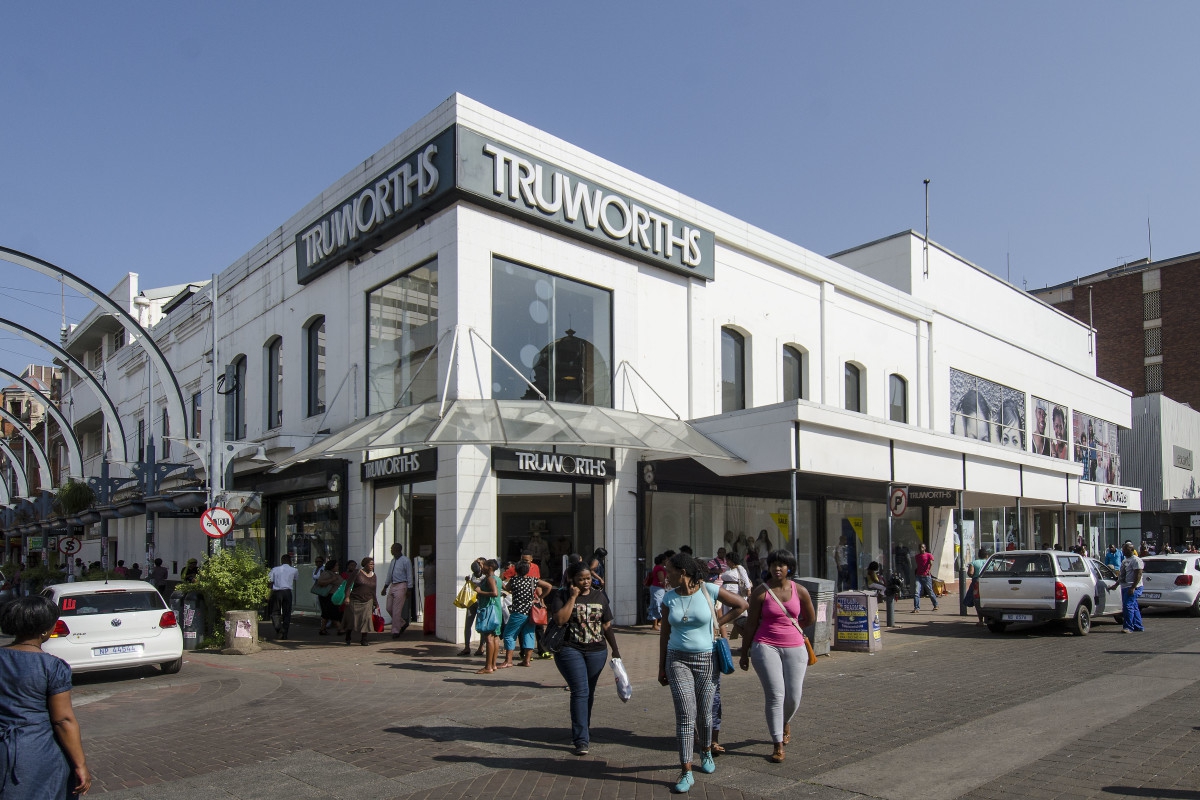 Truworths, actif retail du portefeuille de Fairvest Properties, situ&eacute; dans la ville de Pietermaritzburg en Afrique du Sud - &copy; Fairvest Properties