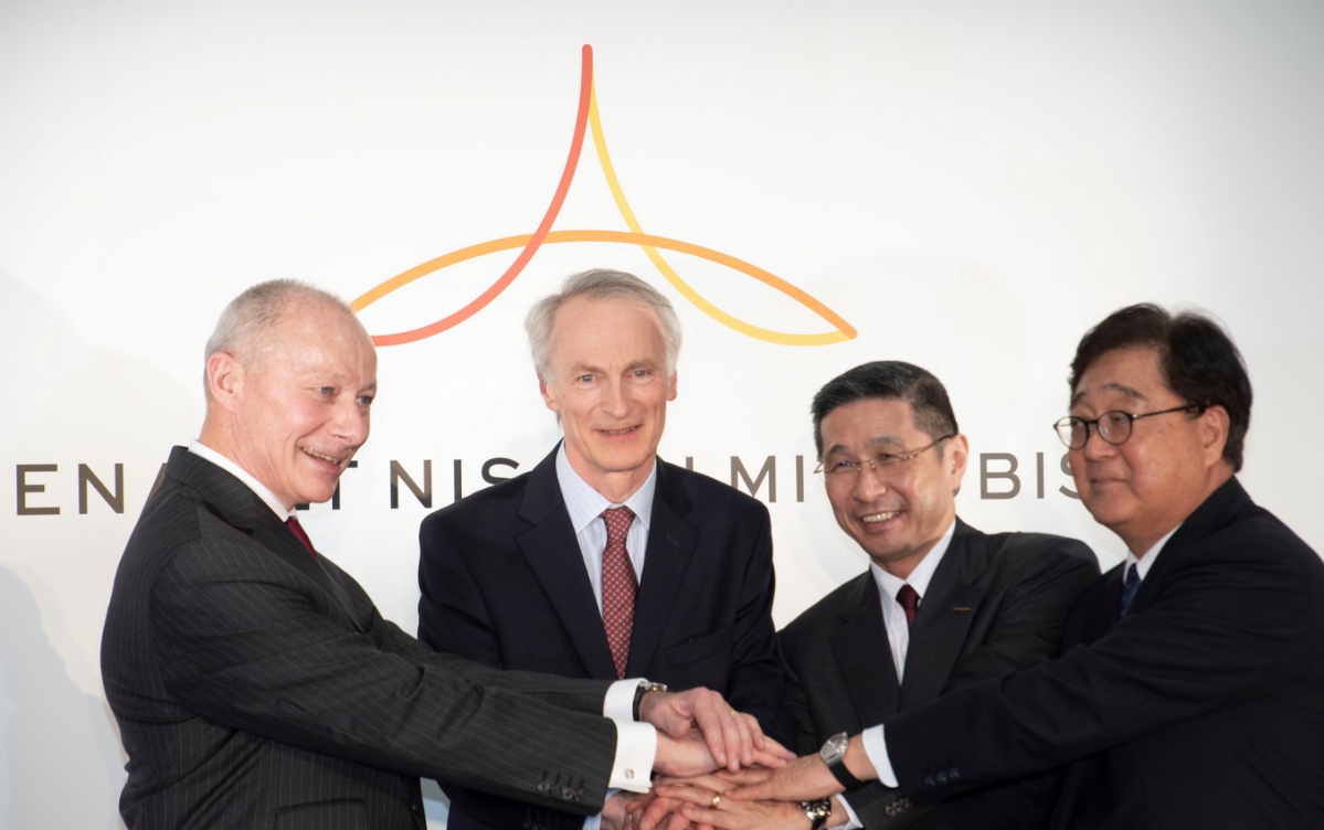 De gauche &agrave; droite : Thierry Bollor&eacute;, Jean-Dominique Senard (Renault), Hiroto Saikawa (Nissan) et Osamu Masuko (Mitsubishi Motors) Cr&eacute;dits: Alliance Communication