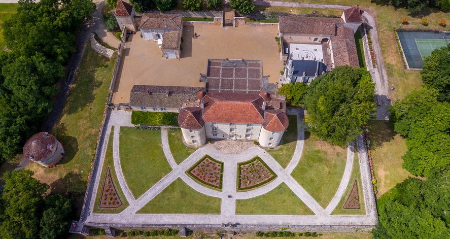 Ch&acirc;teau Cadillac &copy; domaine-serisier.com