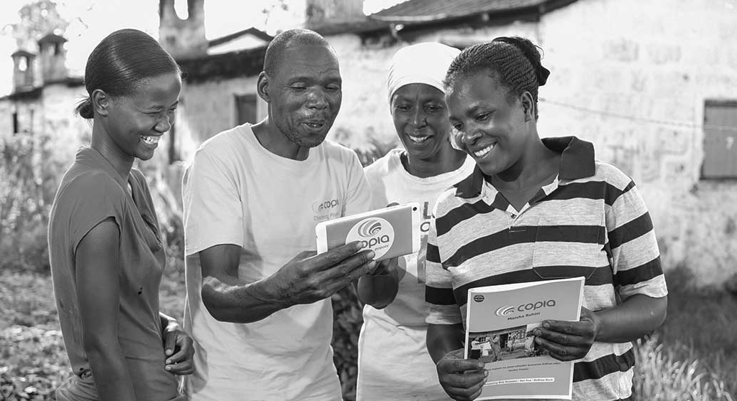 Copia Global fournit divers produits de consommation &agrave; des populations r&eacute;sidant dans des zones enclav&eacute;es et n&rsquo;ayant pas acc&egrave;s &agrave; des supermarch&eacute;s et grandes surfaces de commerce. &copy; Copia Global