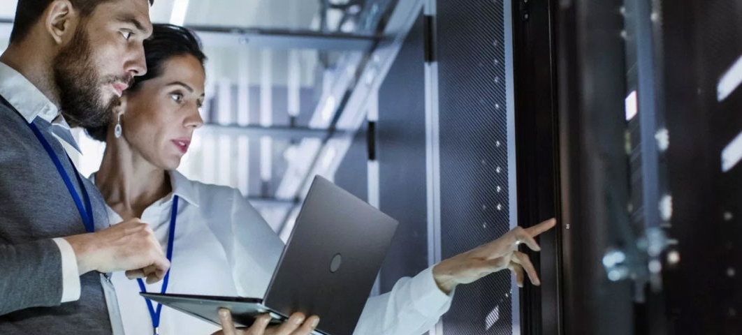 Storex est l’un des principaux acteurs de la maintenance d’équipement critique de data-centers en Afrique du Sud et en Afrique Orientale, avec une expertise couvrant tous les principaux constructeurs informatiques. - © Storex Storex est l’un des principaux acteurs de la maintenance d’équipement critique de data-centers en Afrique du Sud et en Afrique Orientale, avec une expertise couvrant tous les principaux constructeurs informatiques. - © Storex