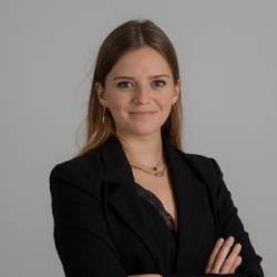 Victoire Joncour, Axio Capital 