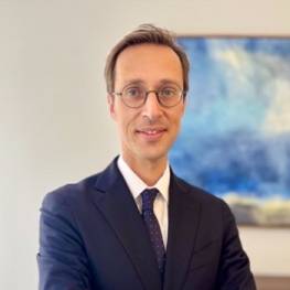 Daniel Hatzakortzian, Squair 