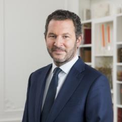 Alexandre Piette, Desfilis