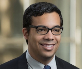 Roberto Reyes Gaskin, Latham & Watkins