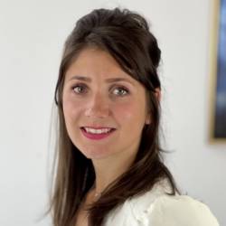 Louise Ferreira, Squair