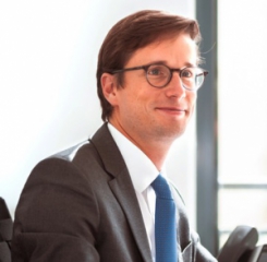 Arnaud Vigier, Apax Partners