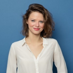 Caroline Spriet, Abénex