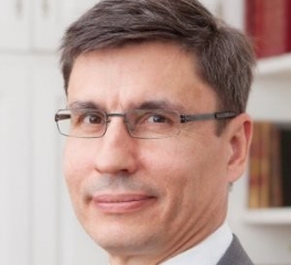 Frédéric Pinet, Desfilis